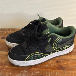 Nike‎ Black and Green Sneakers with Air Force 1 Style